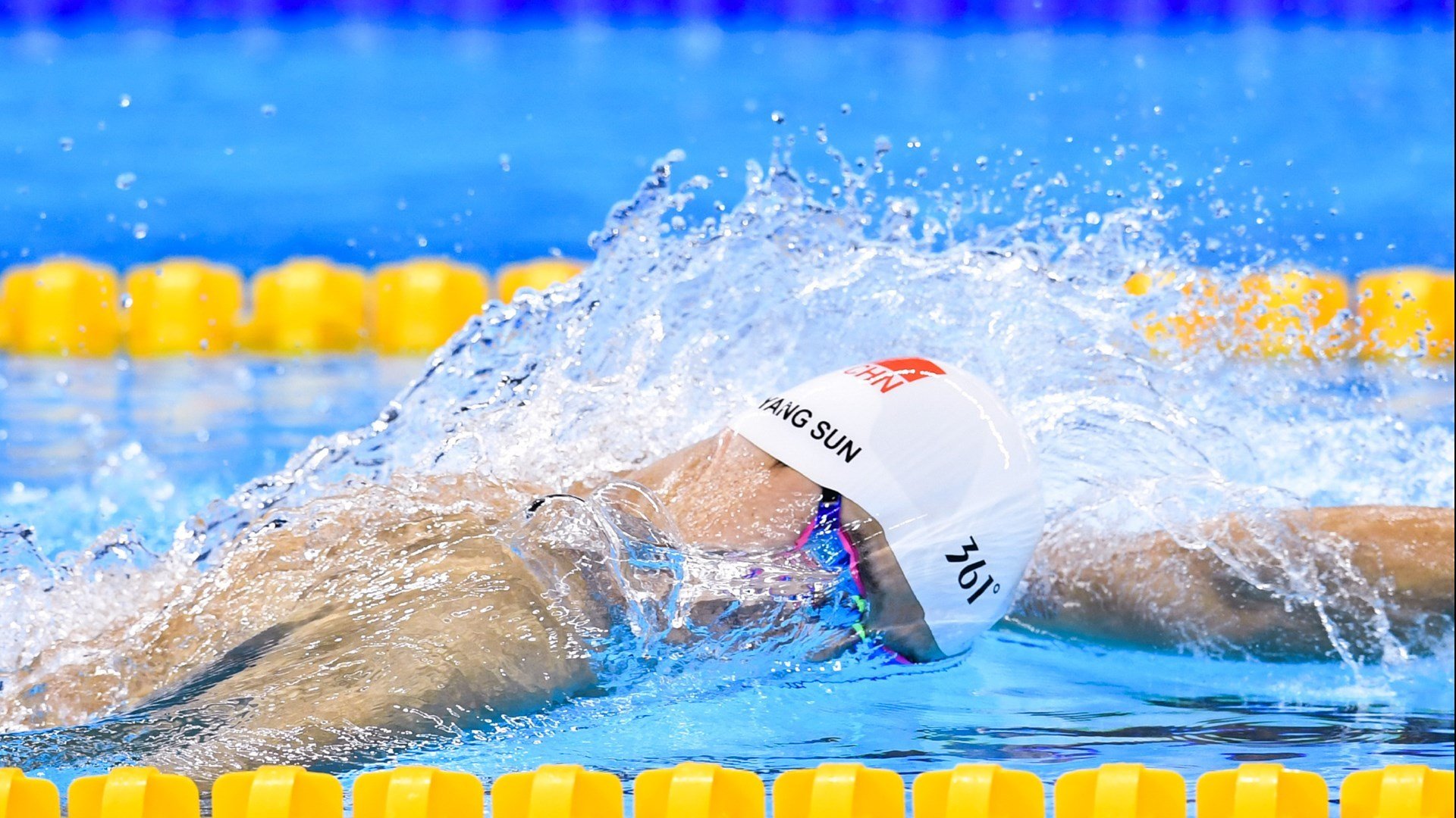 中立代表队B选手普里戈达50蛙展现经验，普里戈金百度百科